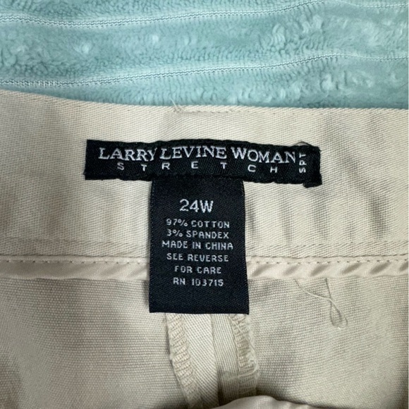 Larry Levine Woman Light tan khaki cotton Capris Capri pants size 24W - Picture 6 of 11